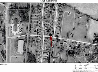 1308 Cedar Hl, Roanoke, VA 24019