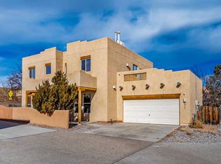 6911 Golden Mesa, Santa Fe, NM 87507