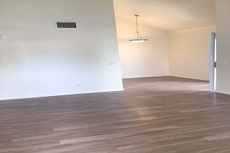 2nd image of 1304 Sunblossom St #0