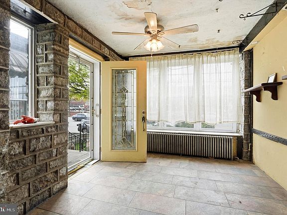 2nd image of 1621 Packer Ave