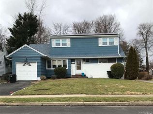 2681 Ray Pl, Bellmore, NY 11710