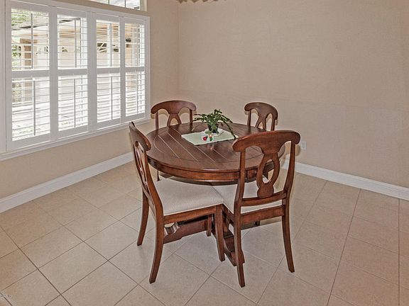 3rd image of 3716 Berenstain Dr