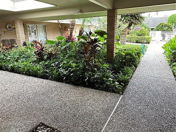 5th image of 601 Hibiscus Ave APT 19