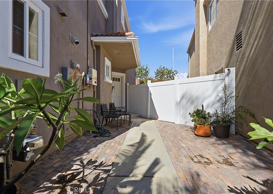Property photo 5 of 11 Barbados Drive