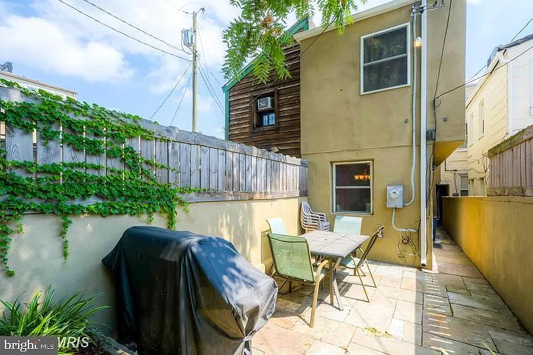 608 S Washington St — Photo 31