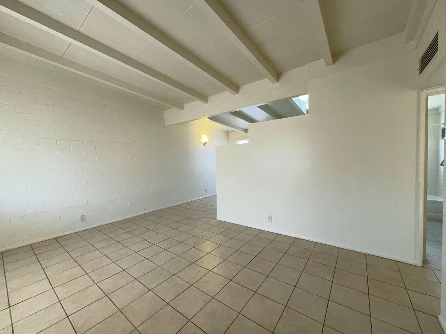Nice 2 bedroom, 1 bathroom apartment — Photo 4