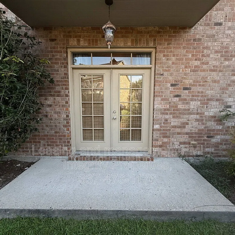 1 bed, 1.0 bath, 718 sqft, $1,150 — Photo 2