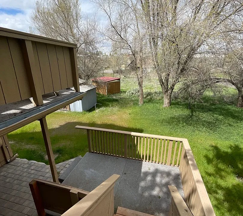 365 NE Loper Ave #1-3