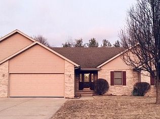 248 Prairie Grass Rd, Chatham, IL 62629