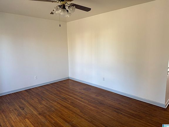 2nd image of 920 39th St