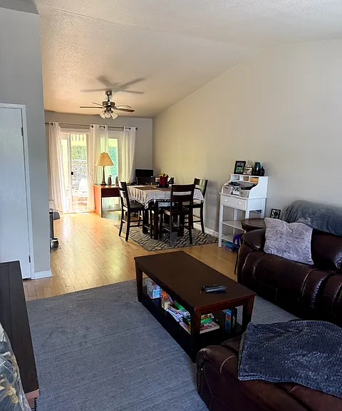 519 N Jefferson St — Photo 6