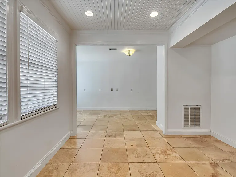 1502 Aldrich St — Photo 9
