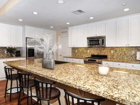 135 Pathway, Irvine, CA 92618