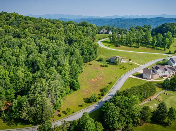 309 Golf Ridge Dr, Kingsport, TN 37664