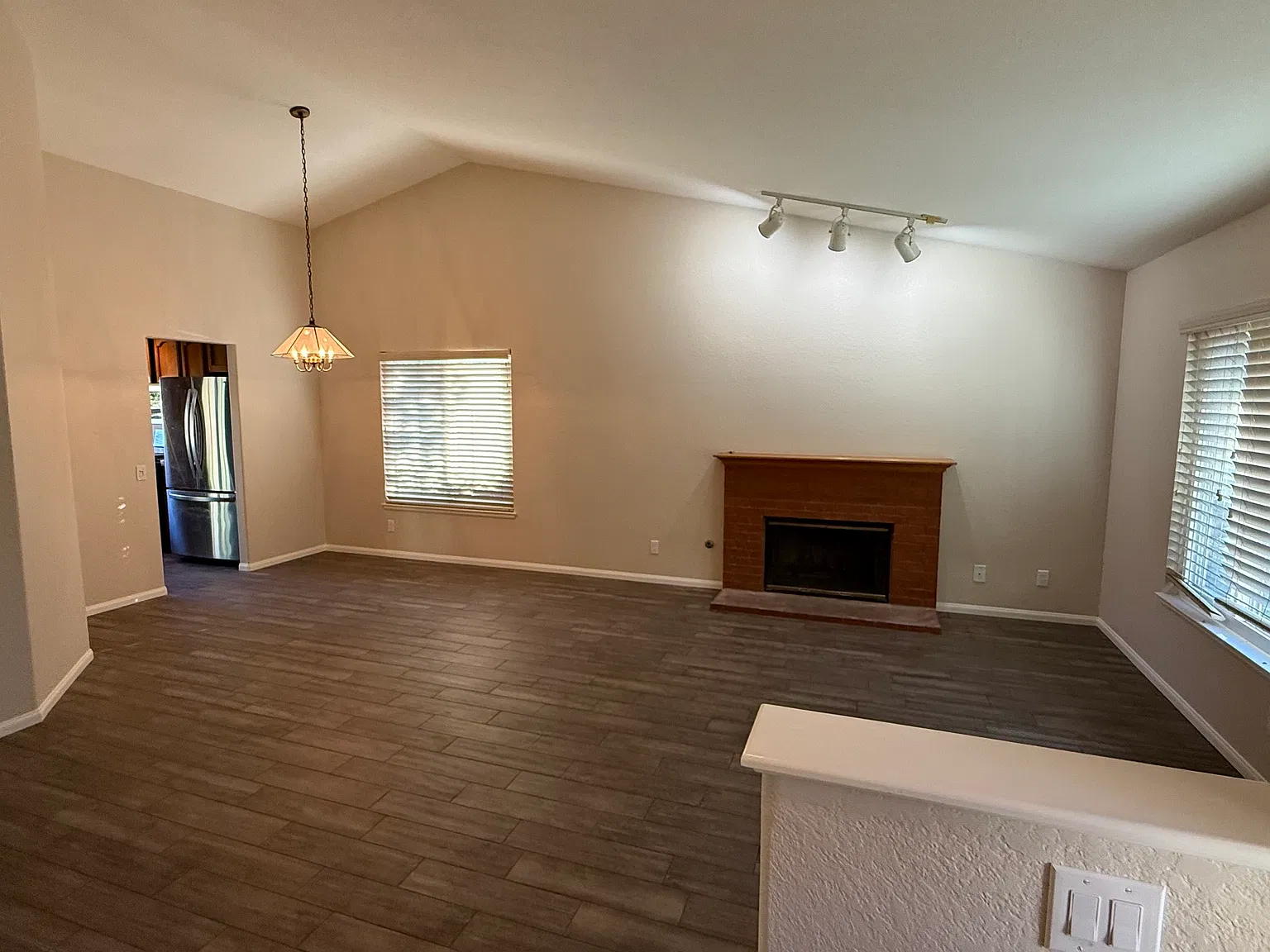 3 bed, 1504 sqft, $3,900 — Photo 4