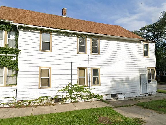 3rd image of 2064 Broadway St