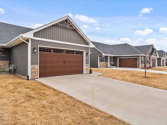 2nd image of 3039 Mary Leigh Dr
