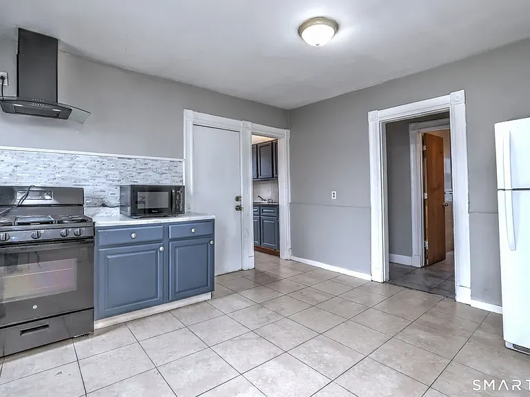 168 Lloyd St #3 — Photo 12
