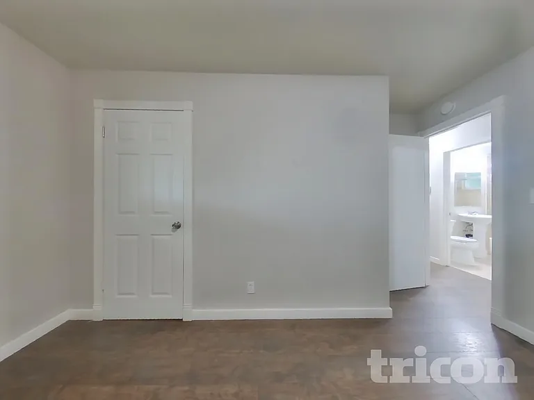 6900 Coronation Ct — Photo 10
