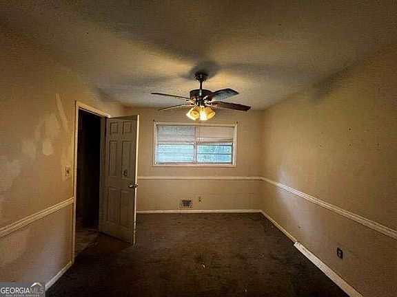 4th image of 3919 Bressler Cir