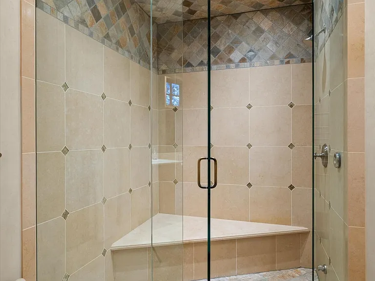 691 Pfister Dr — Photo 68
