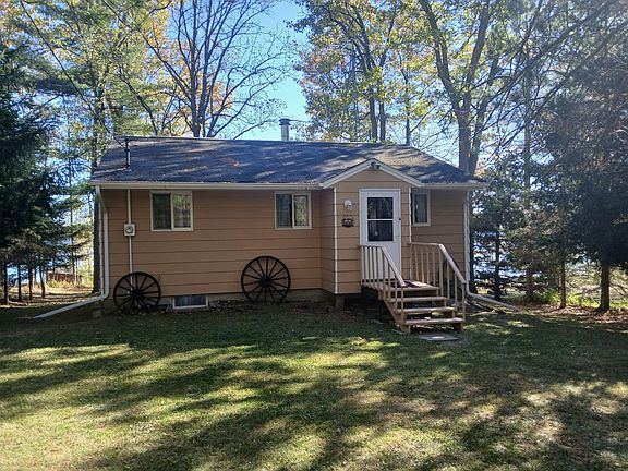 2nd image of 2047 Clover Ln NE