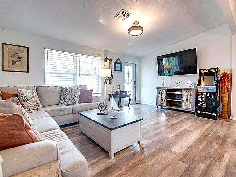 27376 Tobago Ln — Photo 6