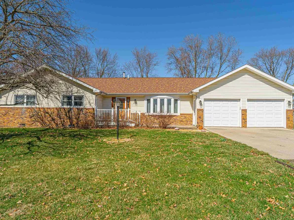 2604 14th St, Lincoln, IL 62656