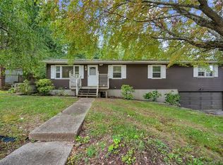 6 Catalina Dr, Ansonia, CT 06401