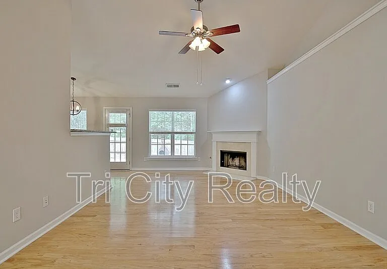341 Hunterian Pl — Photo 9