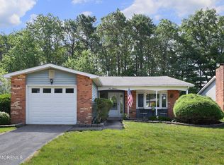 100 Courtshire Dr, Brick, NJ