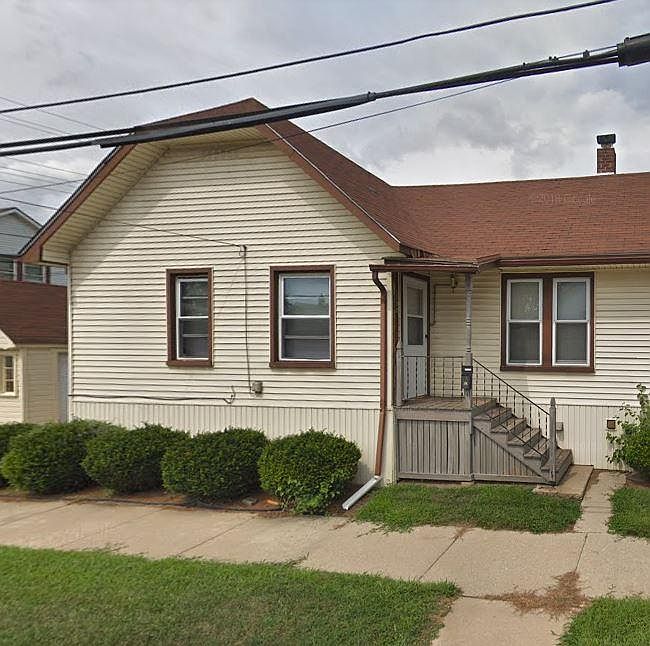 1st image of 1098 2nd St