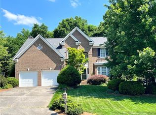 4618 James Crossing Dr, Jamestown, NC 27282