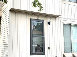 854 Armstrong Rd, Lansing, MI 48911