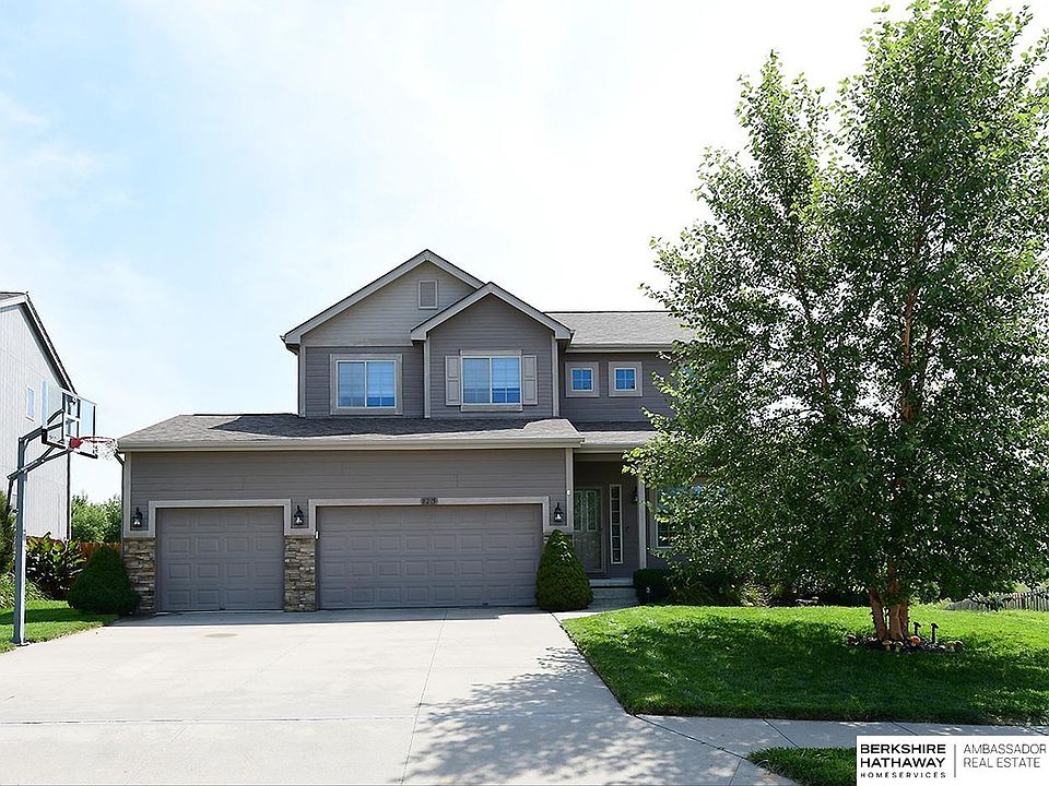 1st image of 8215 S 190th Ave