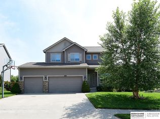 8215 S 190th Ave, Omaha, NE 68136
