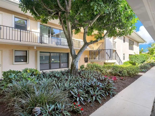 23 SE Turtle Creek Drive #F, Tequesta, FL 33469