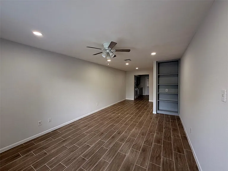 604 Gaylor St #B — Photo 2