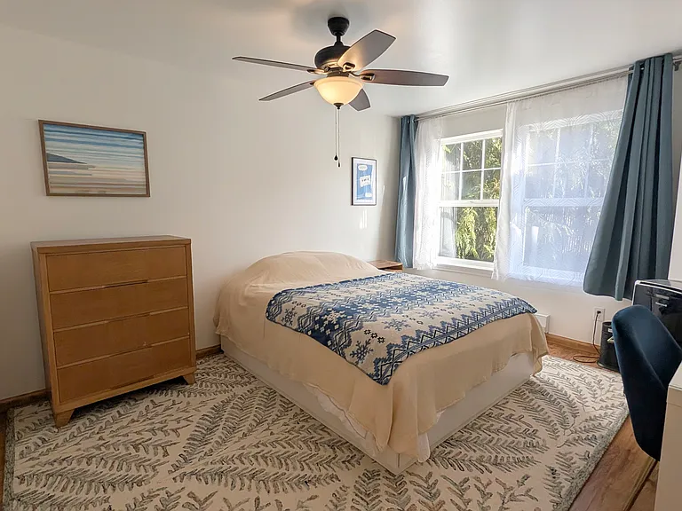 9750 Greenwood Ave N #204 — Photo 9