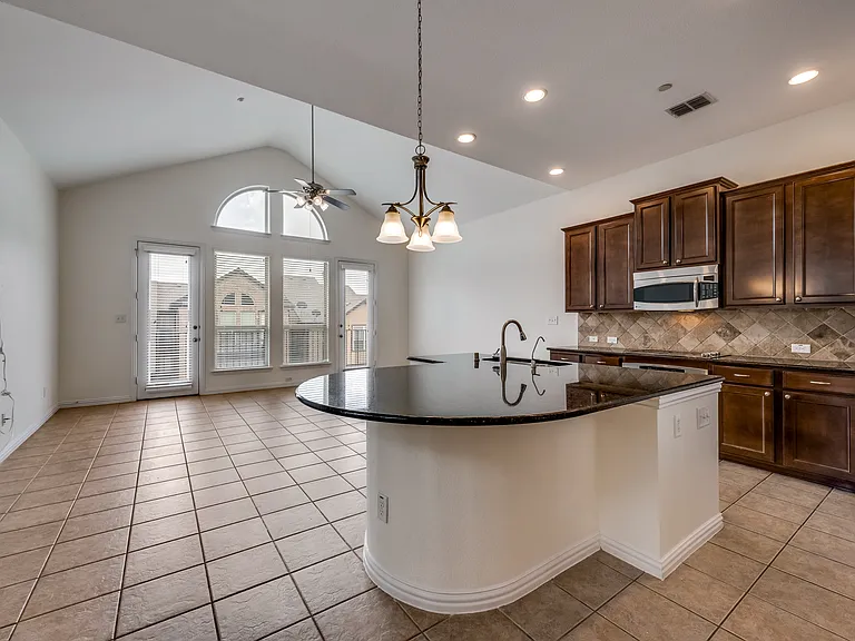 1930 Loma Alta Dr — Photo 12