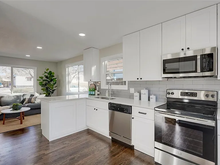 1635 S Raritan St — Photo 10