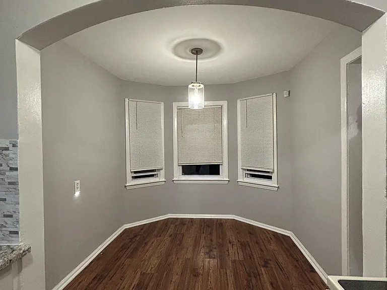 16716 Stahelin Ave — Photo 4