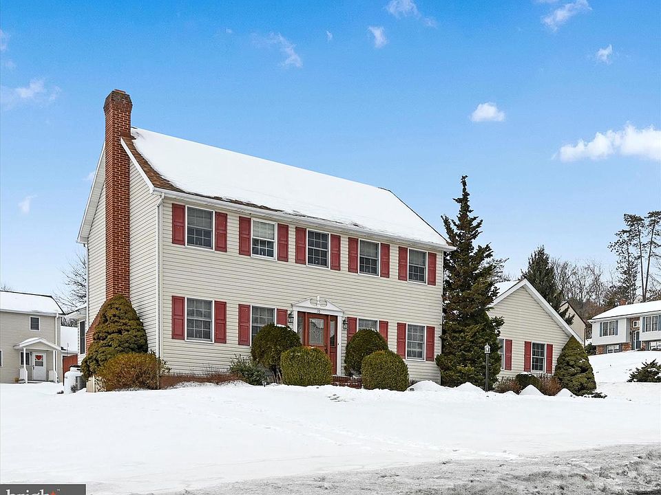 19 Fox Hollow Rd, Pottsville, PA 17901 | Zillow