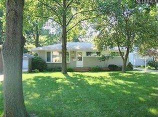 6208 Nelwood Rd, Parma Heights, OH 44130