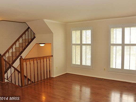 3rd image of 7409 Meadowleigh Way