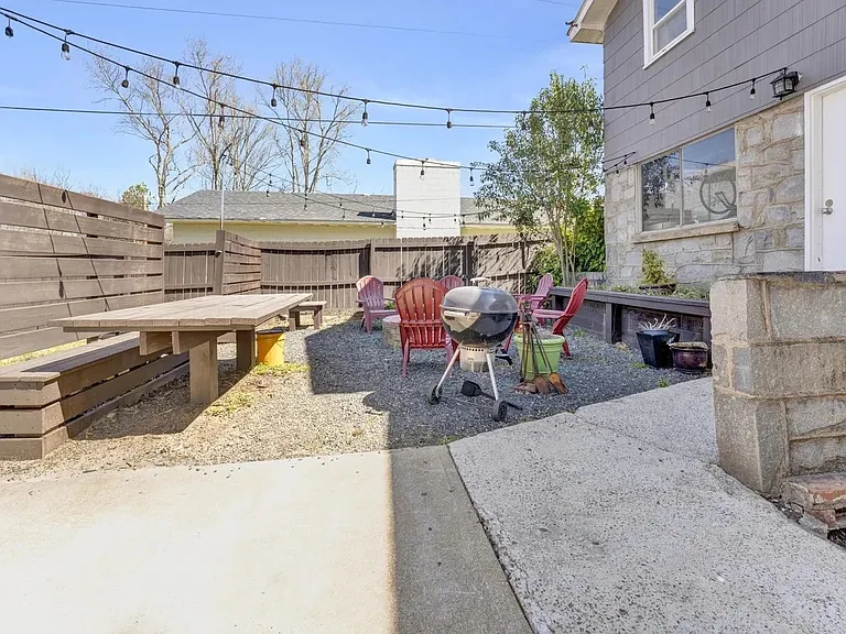 237 Old Grove Rd — Photo 30