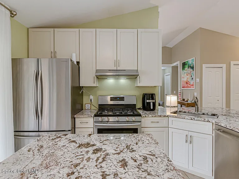 4361 Silver Lake Dr — Photo 12