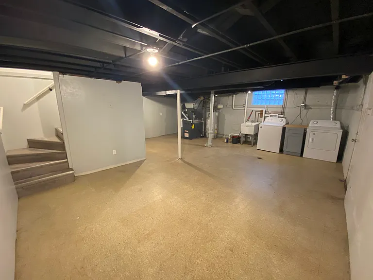 10126 S Clifton Park Ave — Photo 11