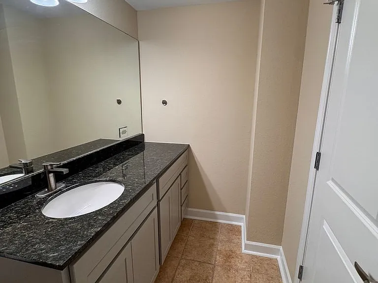 5630 Pershing Ave #36 — Photo 12