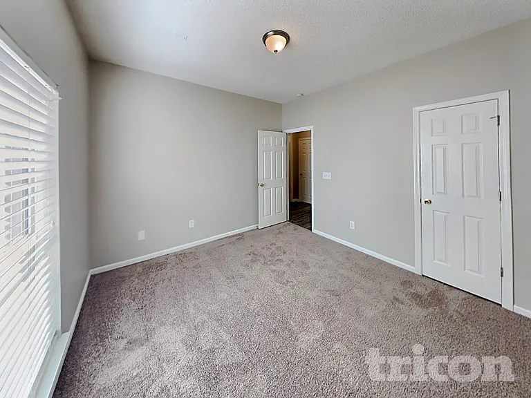 110 Fawnhill Ct — Photo 7